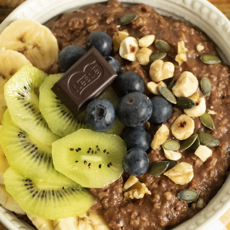 Receta Porridge de avena con cacao Nesquik®Mobile Receta Porridge de avena con cacao Nesquik®Mobile