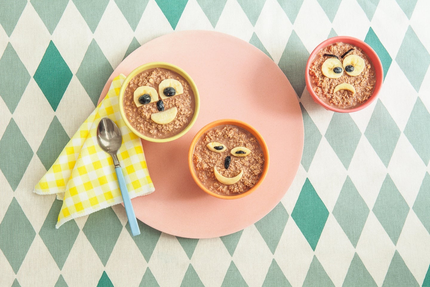 Cereales con sonrisa y leche con NESQUIK® Desktop